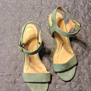 Andrew Geller chunky heel shoes size 6.5